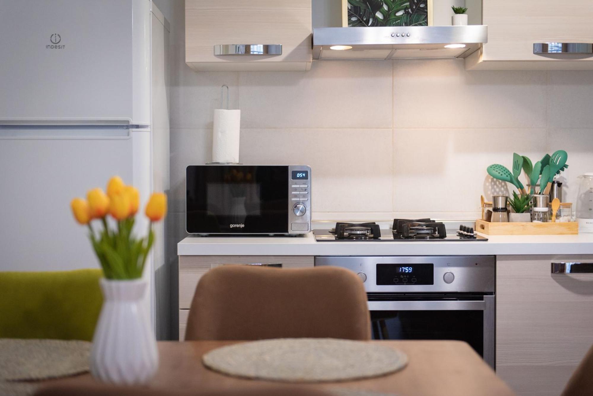 Gg - New, Cozy 2 Bedroom On 16th Floor *